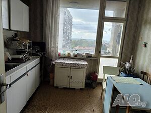 Едностаен, изцяло южен в Център