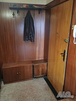 Дава под наем двустаен център