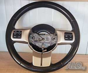 Продавам много запазен волан за Jeep Grand Cherokee 2010 - 2014
