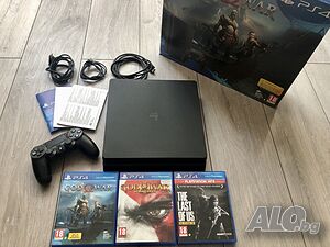 Playstation 4 с джойстик и The Last Of Us God Of War Remastred