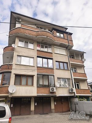 Двустаен апартамент и гараж в Банкя Двустаен апартамент 59 кв.м Тухла 1999 г. 3 етаж Непоследен | Апартаменти | Банкя