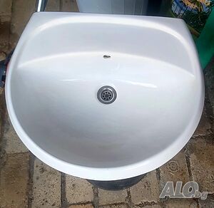 Нов умивалник Ideal Standard - 55 × 45 см