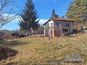 Къща във вилна зона село Цацаровци, общ. Драгоман