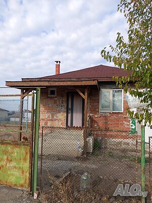 Къща в Челник