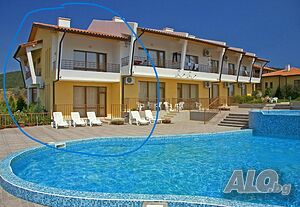 Собственик продава тристайна вила в комплекс Montemar Villas