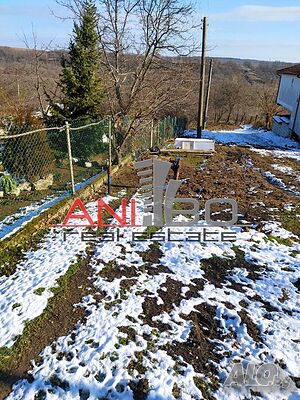 Продава се земя - 1500 кв.м в село Близнаци, област Варна, централна улица