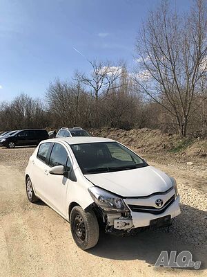 Тойота Ярис / Toyota Yaris 2012г. P13 - на части
