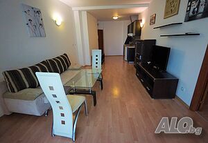 Просторен aпартамент в Приморско Дел Сол с две спални за 6 гости, на 50 метра от плажа