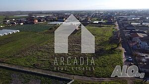 Изгради своят мечтан дом върху този парцел!