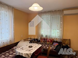 Етаж от къща с Гараж в цената!!! Смирненски до ХЕИ!
