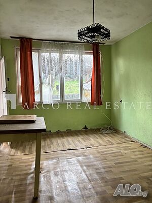 Самостоятелна къща в село Ягода