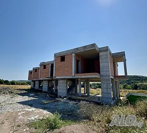 Модерна къща в с. Маринка