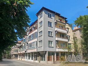 Тристаен апартамент, до МУ Пловдив Тристаен апартамент 100 кв.м Тухла 2004 г. 2 етаж Първи жилищен | Апартаменти | Център Пловдив