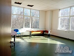 Давам под наем склад в жк. Сердика