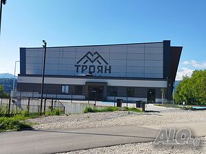 Продавам къща в гр. Троян