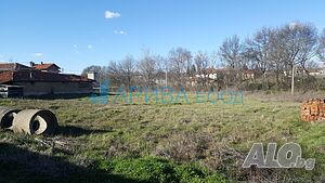 Парцел в с. Орлово с проект за къща и разрешение за строеж