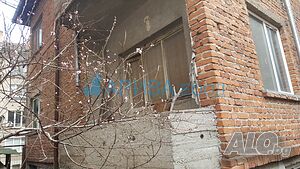 Самостоятелна къща в център Хасково