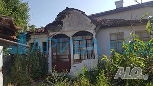 Стара къща с двор в Хасково