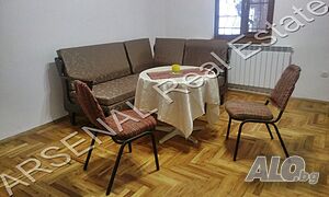 Тристаен апартамент под наем, Център