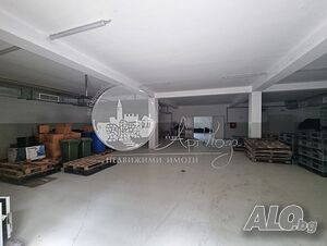 Промишлено помещение 3000 кв.м в парцел 6907 кв.м.