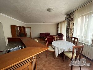Тристаен апартамент, Витоша