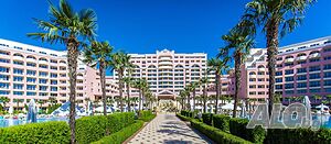 Двустаен апартамент за продажба в Majestic Beach Resort - Слънчев бряг, първа линия море