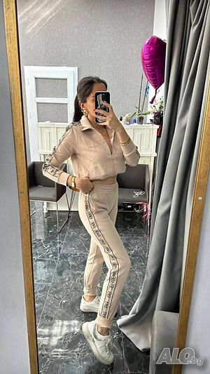 Дамски екипи guess