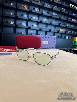 очила с калъф GUCCi | Аксесоари | София
