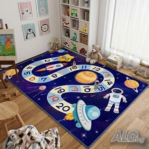 Детски килим за игра 120х160см - Тъмносин килим с космос и пътека от числа, противоплъзгащ и миещ се
