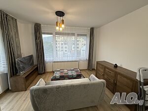 Двустаен апартамент с гараж в кв. Кръстова вада