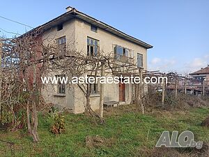 Къща на два етажа, 100 кв.м., за продажба, в село Черниче, община Симитли