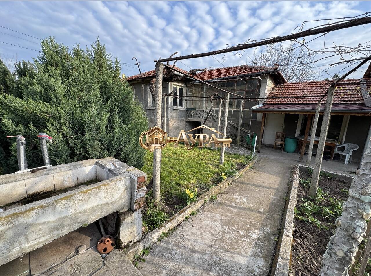 Ексклузивно!!! Къща в с. Гарваново Едноетажна къща 56 кв.м РЗП 1025 кв.м двор | Къщи, Вили | Гарваново