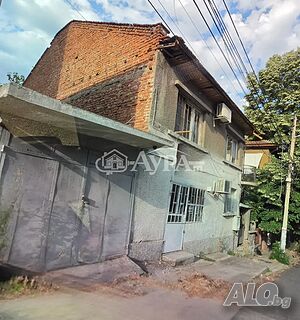 Двуетажна къща на топ локация гр. Хасково