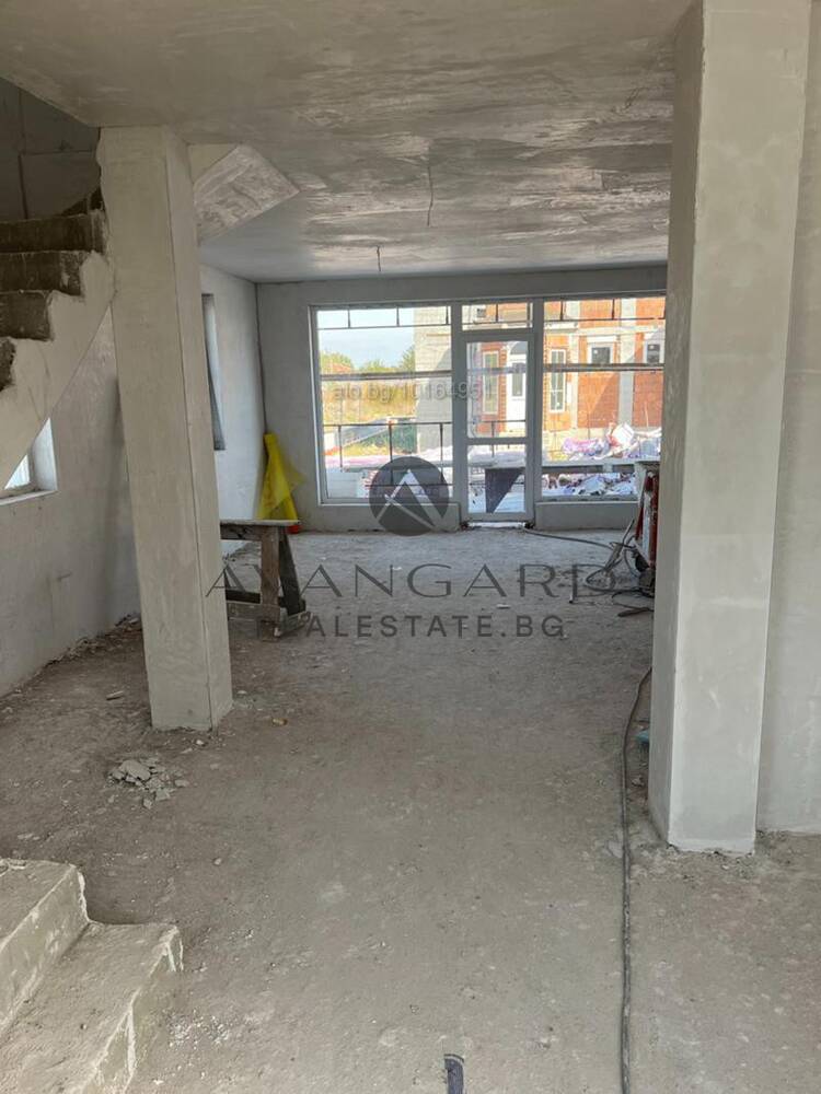 Двуетажна Къща с. Скутаре Двуетажна къща 91 кв.м РЗП 1 кв.м двор | Къщи, Вили | Скутаре