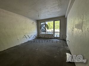 Двустаен с двор с АКТ 14/ Южен