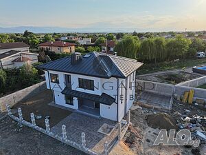 Еднофамилна къща в с. Радиново