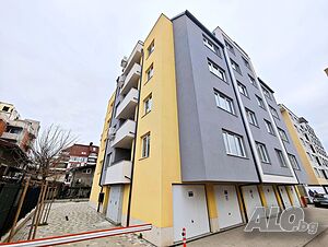 Тристаен апартамент за продажба в кв. Надежда, София