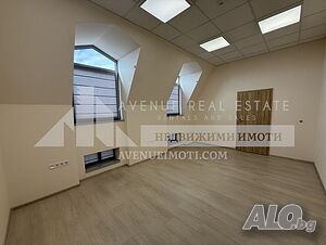 Офис 45 кв.м Последен етаж
