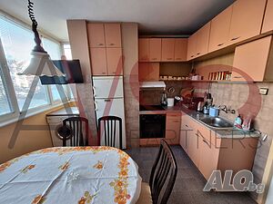 Тристаен апартамент под наем в Красно село