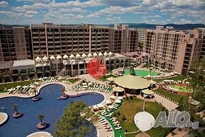 Обзаведен 2-стаен апартамент в 5* комплекс ”Royal Beach Barcelo” в Слънчев бряг