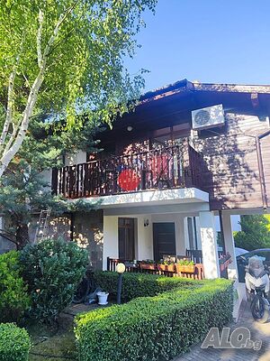 Къща на 2 етажа с морска гледка в с. Кошарица