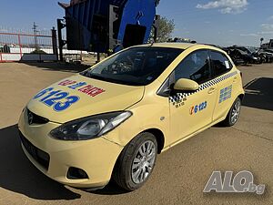 Мазда 2 2009г. на части