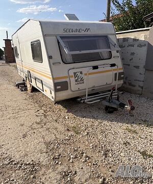Каравана Knaus Südwind 530 Друго за кемпер или каравана Knaus Südwind 530 7 м 1990 год. 2 спални места Химическа тоалетна Газово отопление Без климатик | Каравани/Кемпери | Асеновград