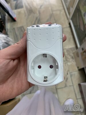 Котакт със седмичен таймер / 1800W