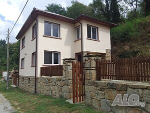 Реиновирана къща в с. Радевци за продажба!