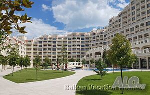 Просторен двустаен апартамент с паркомясто във Varna South Bay Residence