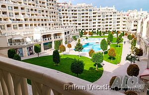 Тристаен апартамент с две тераси във Varna South Bay Residence