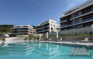 Тристаен апартамент в White Coast Hill Residences близо до Балчик