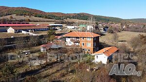 Триетажна Вила в с. Венковец, обл. София