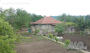малък комплекс от две къщи